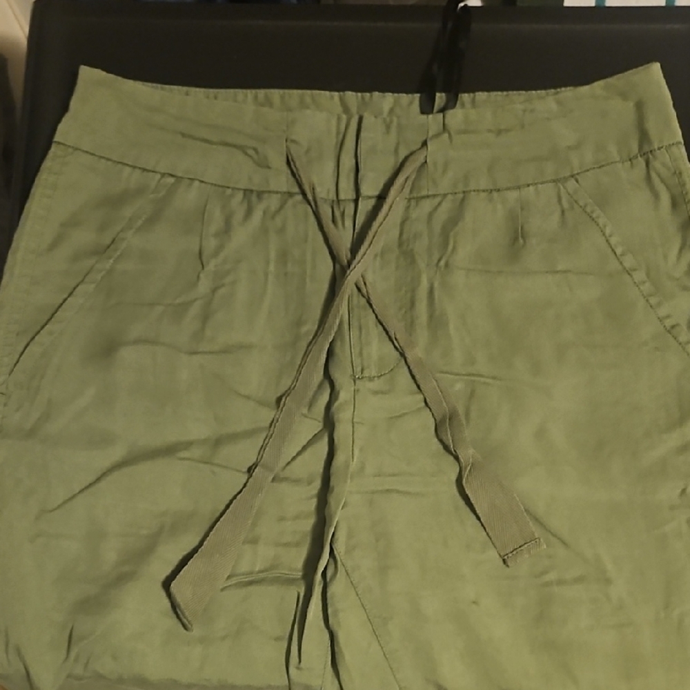 Max Jeans Olive Drawstring Trousers / Knickers